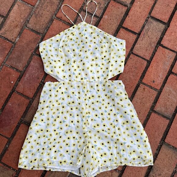 Anthropologie Hutch Ditsy Floral Halter Romper NWT - Picture 2 of 9
